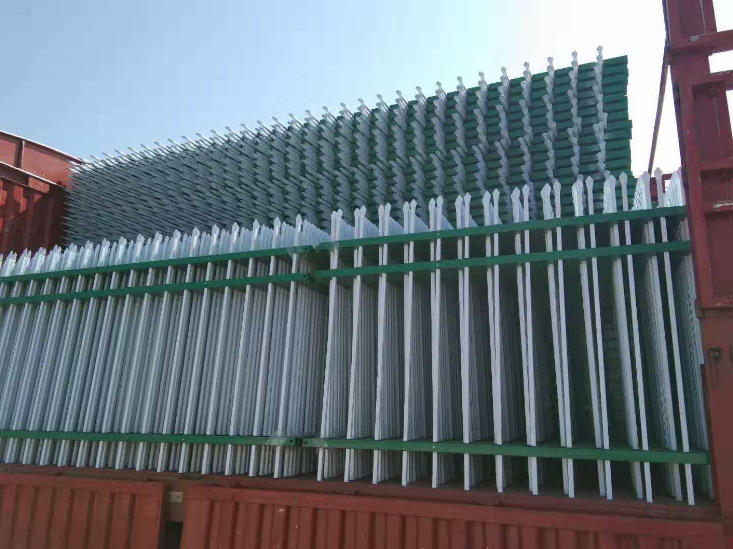 新蔡污水处理厂围栏到货白绿色